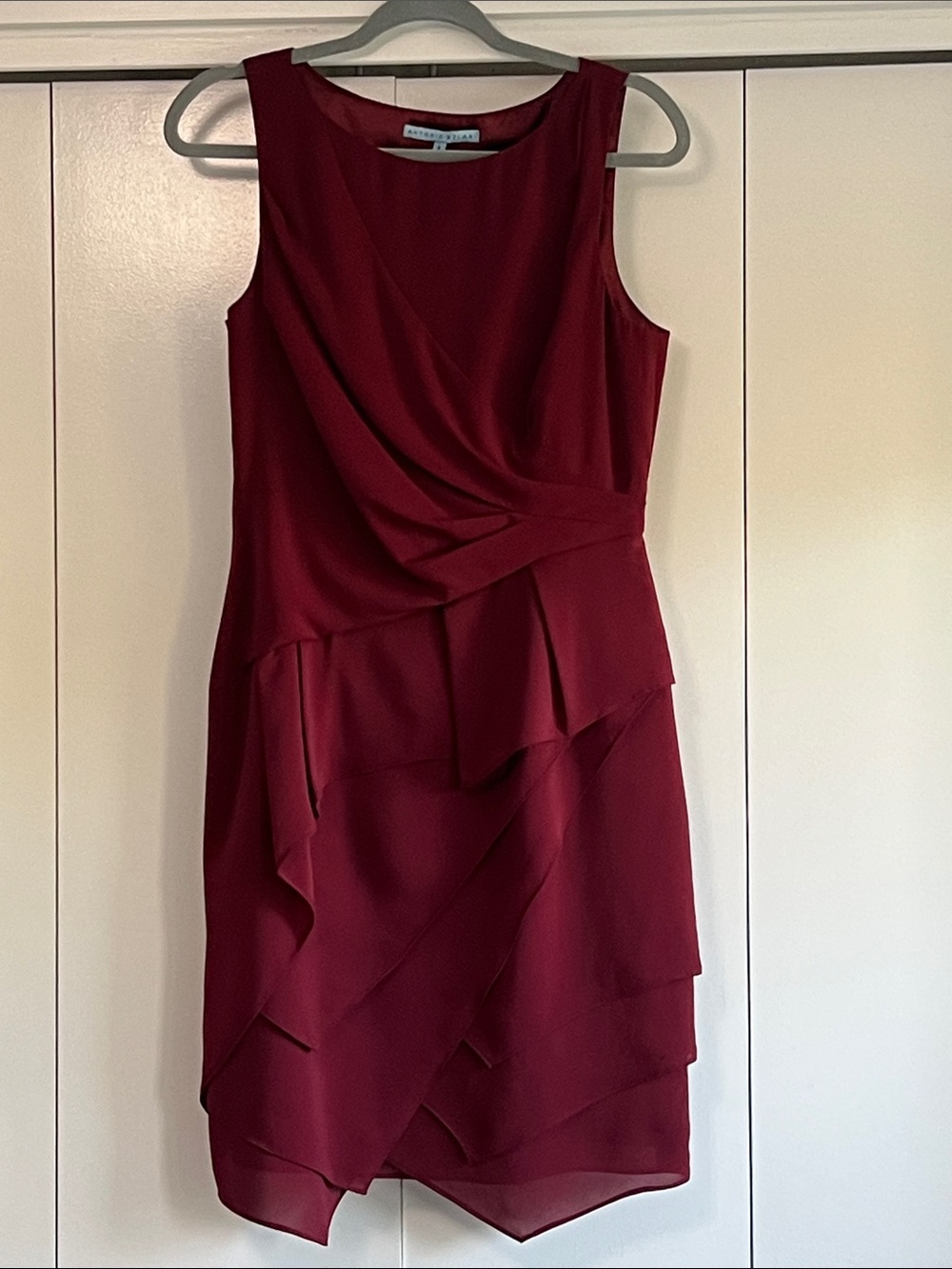 ANTONIO MELANI Wine Red Sleeveless Layered Cocktail Dress